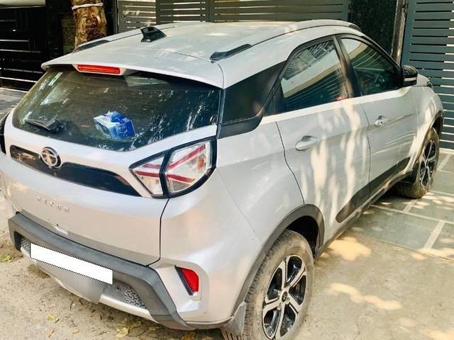https://images10.gaadi.com/usedcar_image/4548877/original/processed_7345e0b6-9658-4dc6-87dc-1c9ead6de60c.jpeg?imwidth=6401