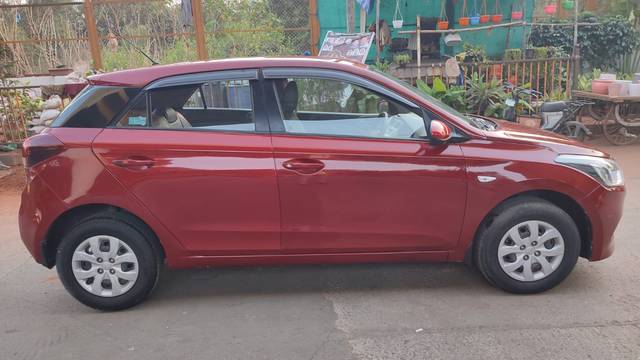 https://images10.gaadi.com/usedcar_image/4548878/original/16150b39fffb56e6f8f0134c9260368d.jpg?imwidth=6401