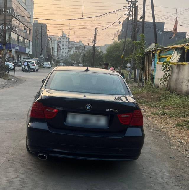 https://images10.gaadi.com/usedcar_image/4548880/original/processed_7f074147660bd5f31e5195089a201edb.jpg?imwidth=6402