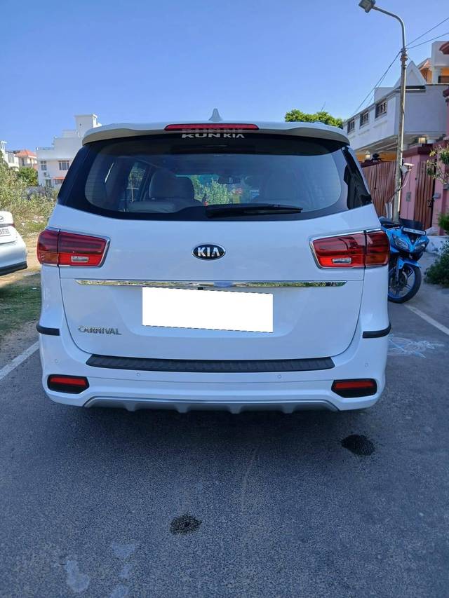 https://images10.gaadi.com/usedcar_image/4548883/original/processed_384f1d4aa5ca3fa545e56bfdb708707b.jpg?imwidth=6402