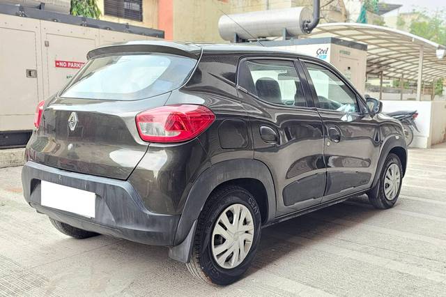 https://images10.gaadi.com/usedcar_image/4548945/original/processed_77798b41c0c3f80b9eb12d64b43278e9.jpg?imwidth=6402