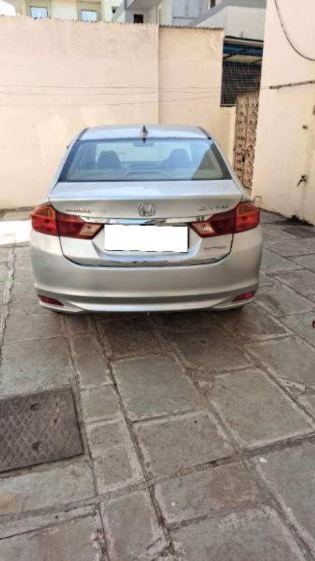 https://images10.gaadi.com/usedcar_image/4548946/original/processed_d43c6f0b-dda8-4451-82ad-0458de524772.jpg?imwidth=6401