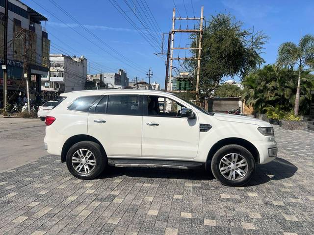 https://images10.gaadi.com/usedcar_image/4548970/original/processed_407807b78a2d7ca4e5ce601606acc0fb.jpg?imwidth=6401