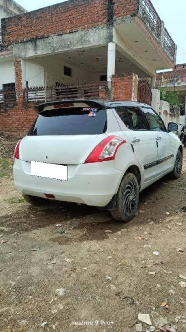 https://images10.gaadi.com/usedcar_image/4548983/original/processed_0527c828-ba2b-4ffa-ba91-a8d54da8a0e8.jpg?imwidth=6400