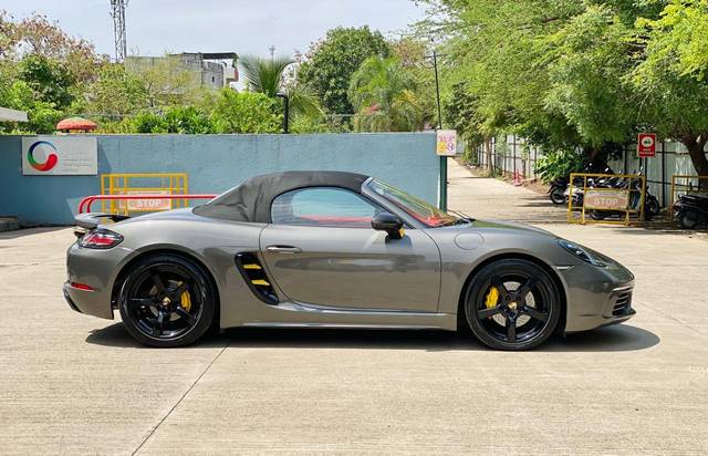 https://images10.gaadi.com/usedcar_image/4548985/original/processed_dc4f7c88dc6ce20cd52015b138dfb1fd.jpg?imwidth=6401