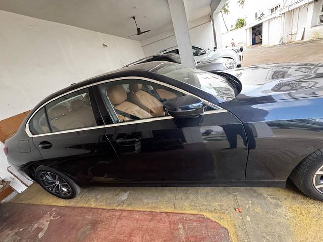 https://images10.gaadi.com/usedcar_image/4548986/original/3de94daa7cc5db4670d772865efc7fcf.jpg?imwidth=6401