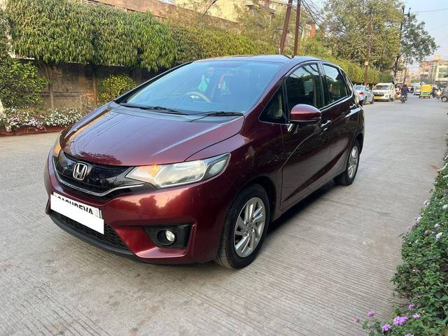 https://images10.gaadi.com/usedcar_image/4548994/original/processed_ae8554b11eabce29d9e20c740bdfbce7.jpg?imwidth=6402
