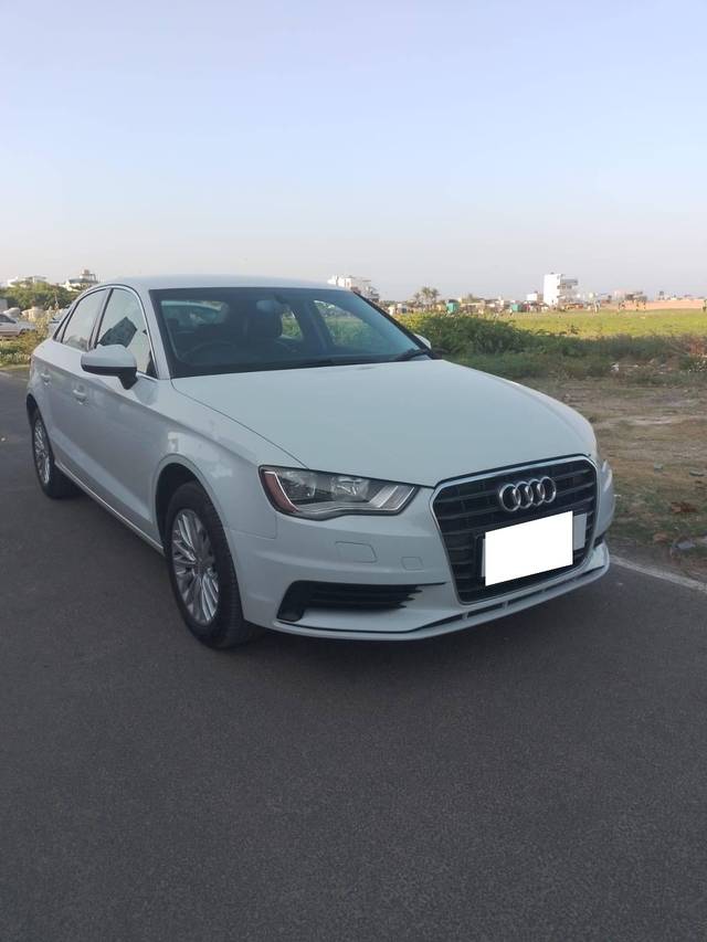 https://images10.gaadi.com/usedcar_image/4548997/original/processed_43b6ef62b928ee88e19546384c556b38.jpg?imwidth=6400
