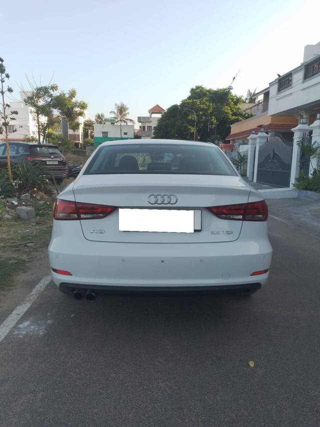 https://images10.gaadi.com/usedcar_image/4548997/original/processed_788ff2f547319cc71fc507275c4a31f5.jpg?imwidth=6402