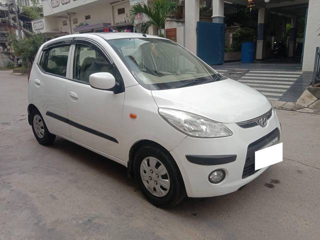 https://images10.gaadi.com/usedcar_image/4549007/original/processed_22034cb162917adf1c1c235d5d53e115.jpg?imwidth=6400