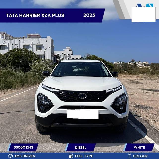 https://images10.gaadi.com/usedcar_image/4549013/original/processed_560b75ab53132759ac70e14cb8854028.jpg?imwidth=6400