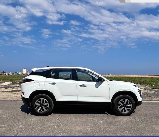 https://images10.gaadi.com/usedcar_image/4549013/original/processed_5a42348d0ec165cf526e3d0e872d1da6.jpg?imwidth=6401