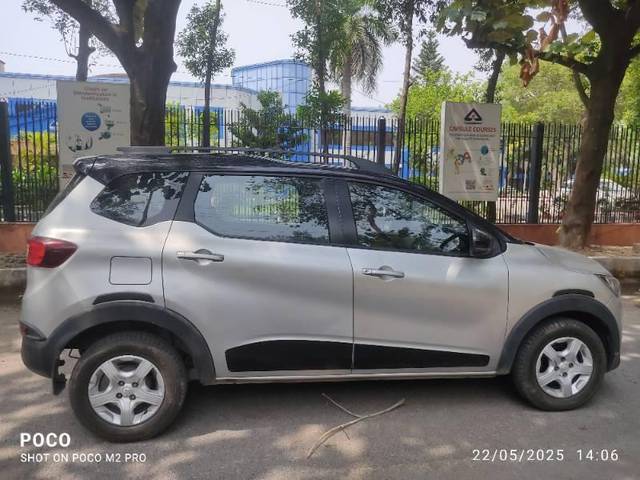 https://images10.gaadi.com/usedcar_image/4549089/original/processed_77ba2b05-8580-486b-a607-55129fd200f2.jpg?imwidth=6401