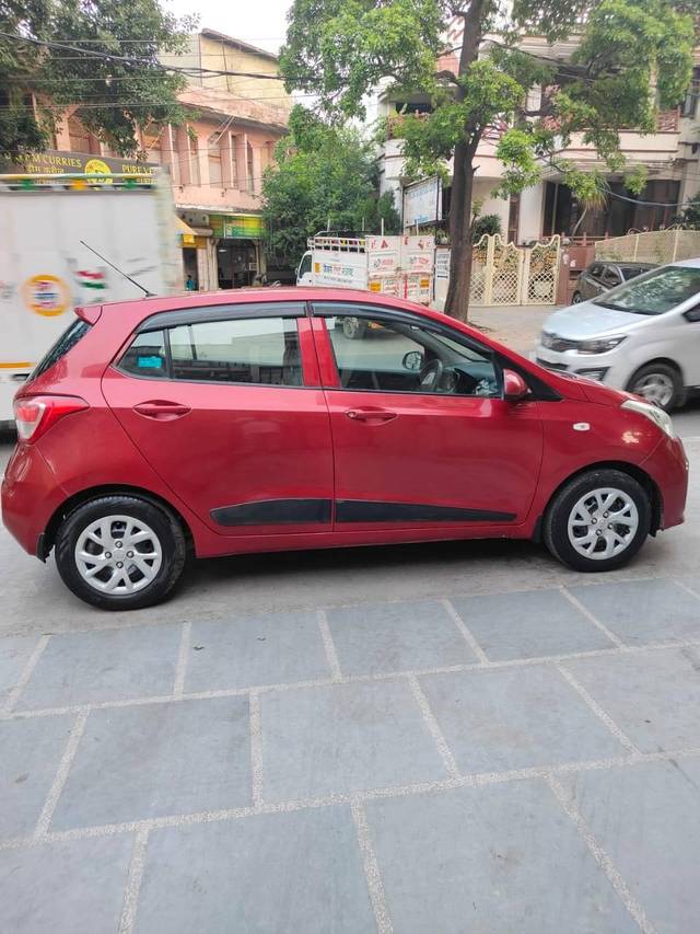 https://images10.gaadi.com/usedcar_image/4549093/original/processed_2ce83f6c9b8203ca9c2941ddb7fbc1bb.jpg?imwidth=6401