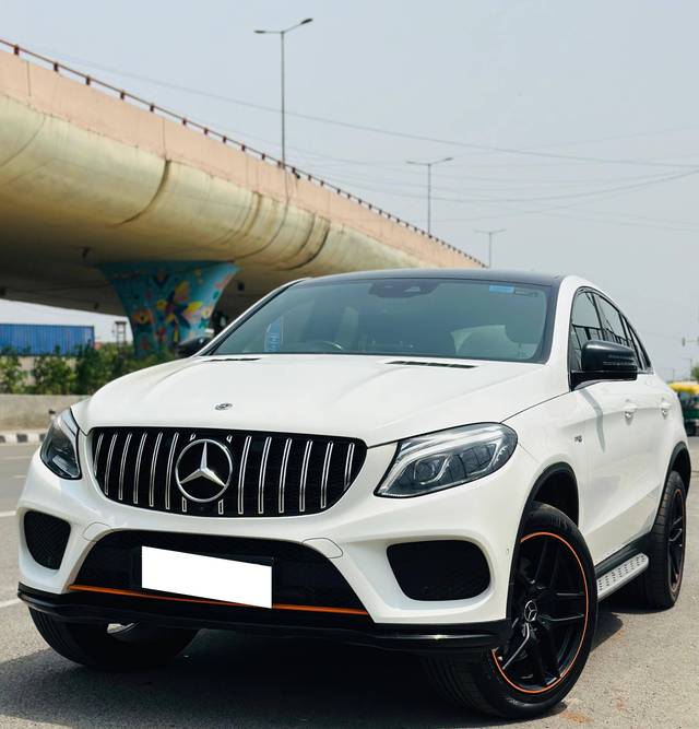 https://images10.gaadi.com/usedcar_image/4549103/original/processed_7bbc0d8678920f77362e25576c4944a5.jpg?imwidth=6402