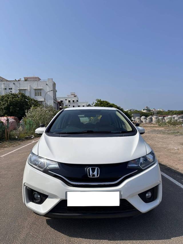 https://images10.gaadi.com/usedcar_image/4549110/original/processed_31a3fa290918bf1239a8abc63421e8cb.jpg?imwidth=6400