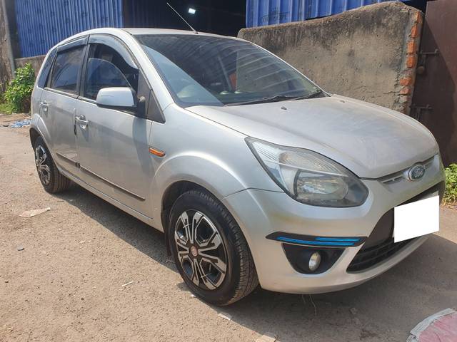 https://images10.gaadi.com/usedcar_image/4549114/original/processed_0f8695d54716b75999638683246532b9.jpg?imwidth=6400