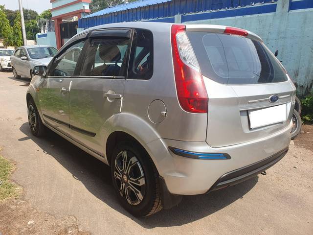 https://images10.gaadi.com/usedcar_image/4549114/original/processed_a329c779e44a007f8e6477f0361bbbba.jpg?imwidth=6402