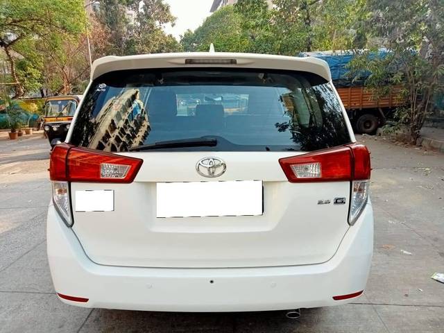 https://images10.gaadi.com/usedcar_image/4549115/original/processed_3de31697e3ed9ba0a431da11c601c84e.jpg?imwidth=6402