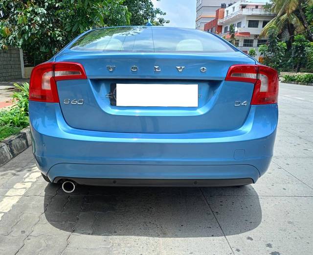 https://images10.gaadi.com/usedcar_image/4549118/original/processed_38aa1eb27941ca3c14b8c72717eaff58.jpeg?imwidth=6402