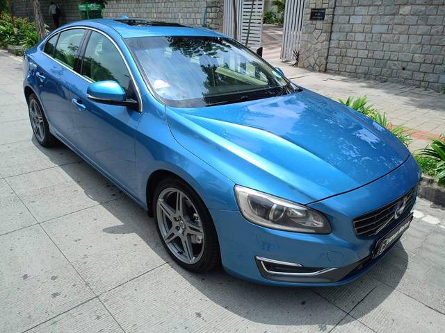 https://images10.gaadi.com/usedcar_image/4549118/original/processed_e19c7f94fc8b6ceb7c92f643ecb14398.jpeg?imwidth=6400