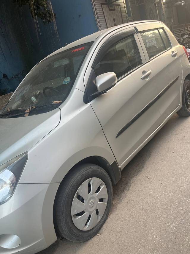https://images10.gaadi.com/usedcar_image/4549122/original/processed_dcd13357-49ea-492a-91da-c3709e9d06ee.jpeg?imwidth=6402