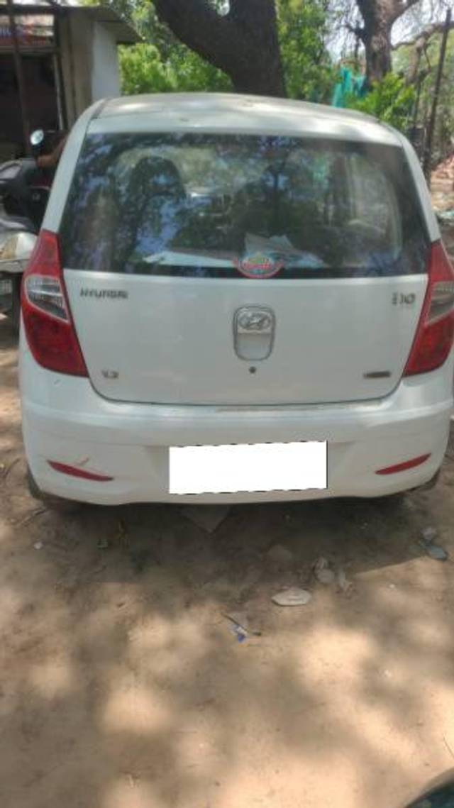 https://images10.gaadi.com/usedcar_image/4549134/original/processed_c7f84bcf-b59e-4626-825b-cf77273cd769.jpg?imwidth=6401