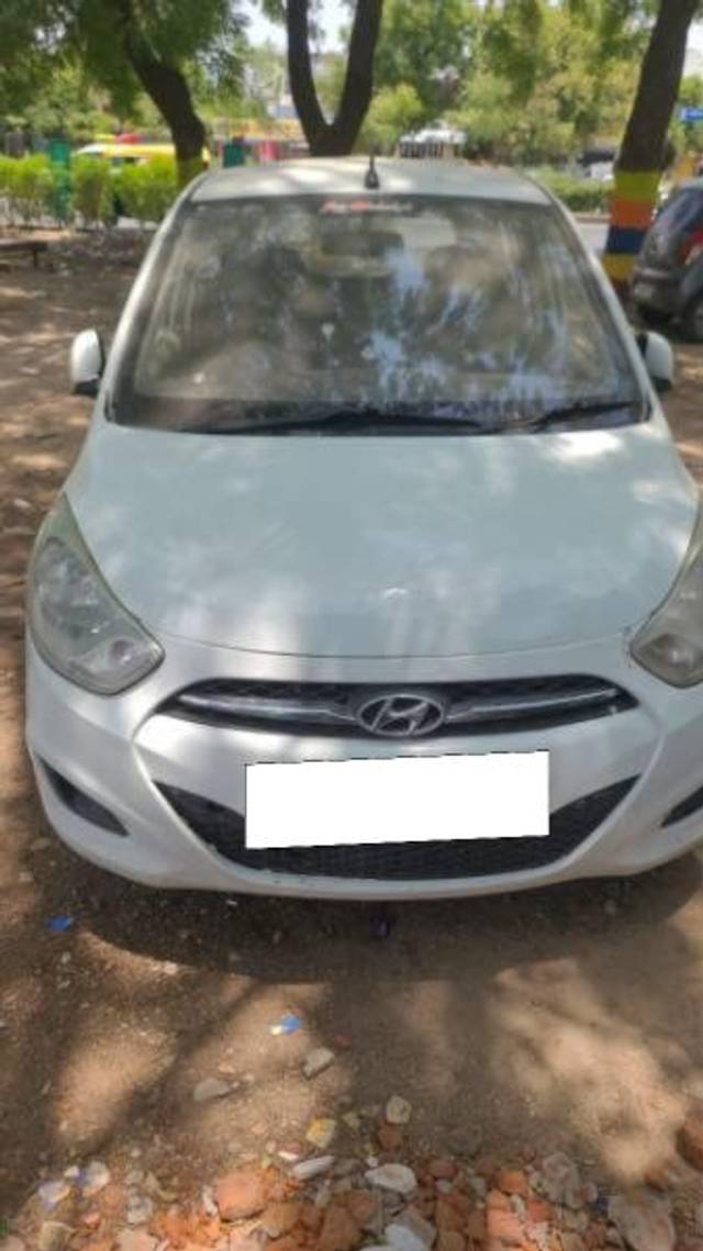 https://images10.gaadi.com/usedcar_image/4549134/original/processed_ebacd0b1-7968-4251-a428-3b83be7efe8a.jpg?imwidth=6400