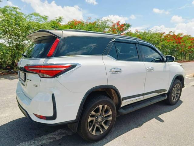 https://images10.gaadi.com/usedcar_image/4549135/original/processed_6f56e34f81d5b3085a1cc0b9919d6e68.jpg?imwidth=6402