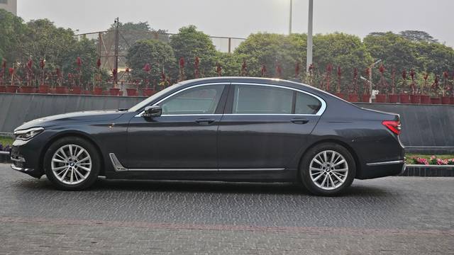 https://images10.gaadi.com/usedcar_image/4549141/original/8911e4b5189e70f904c529ef280f320e.jpg?imwidth=6402