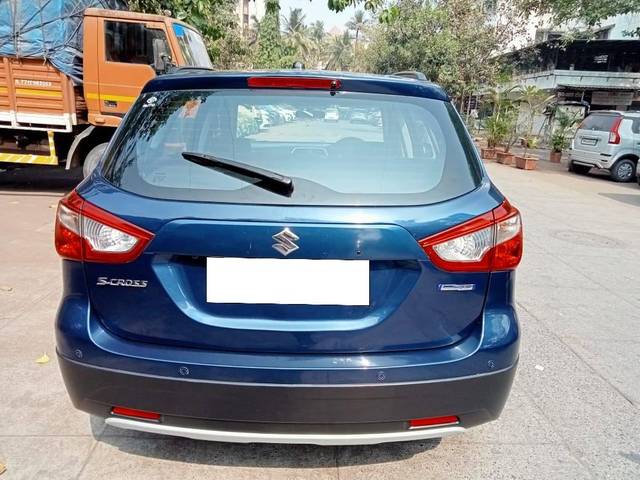 https://images10.gaadi.com/usedcar_image/4549155/original/processed_1ad15bf53bfc2070c2fefcc8deac50ae.jpg?imwidth=6402