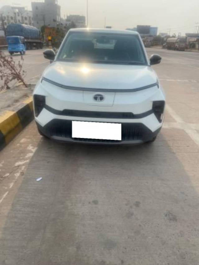 https://images10.gaadi.com/usedcar_image/4549156/original/processed_3990d9fc-ca3b-4b19-bfe2-0a100db1a7a3.jpeg?imwidth=6400