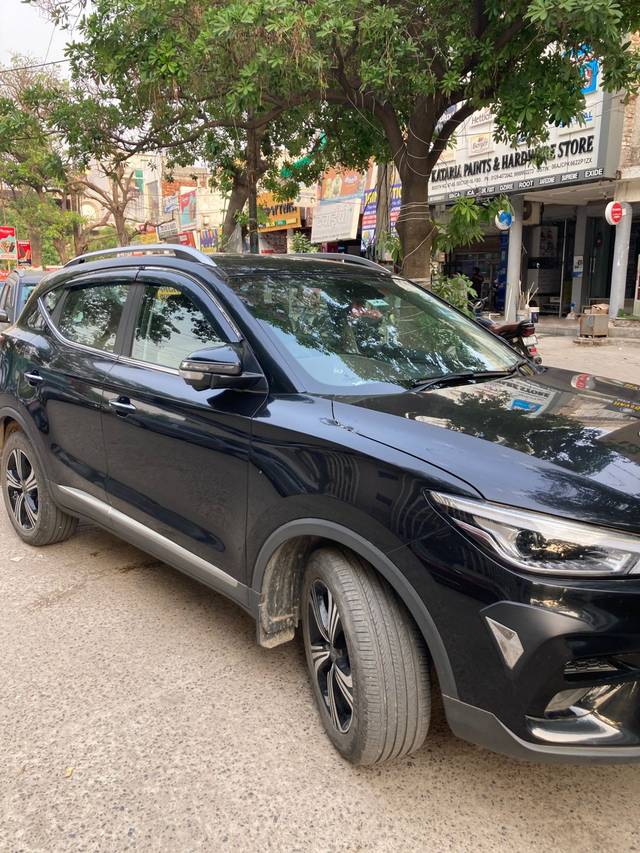 https://images10.gaadi.com/usedcar_image/4549177/original/3ed2c905-90fe-4ffb-9d8c-4166ce2a46aa.jpg?imwidth=6402
