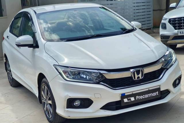 https://images10.gaadi.com/usedcar_image/4549212/original/processed_70055adaf0ff8de31502211a712c8de6.jpeg?imwidth=6400