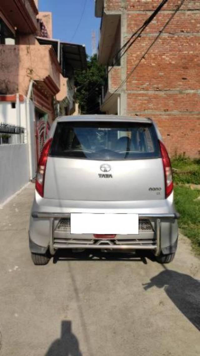 https://images10.gaadi.com/usedcar_image/4549221/original/processed_80c3bb75-7b7c-43c4-aaf0-4a38112050ac.jpg?imwidth=6401