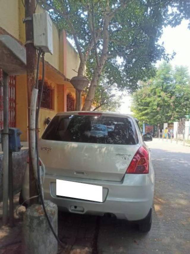 https://images10.gaadi.com/usedcar_image/4549225/original/processed_90ec9ee4-de4b-4b03-b080-7052ae8b90f2.jpg?imwidth=6402