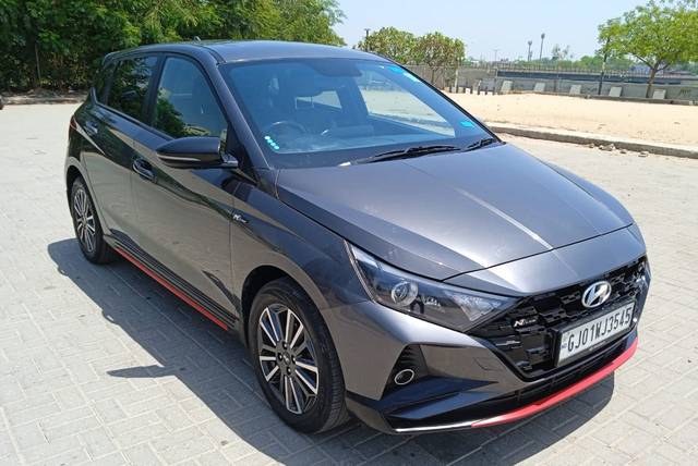 https://images10.gaadi.com/usedcar_image/4549226/original/ae4fea57010ba9d886603b6734a952bb.jpg?imwidth=6400