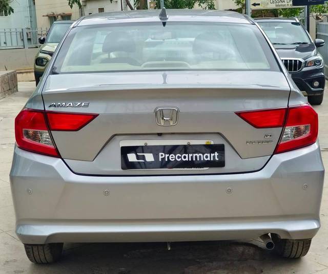 https://images10.gaadi.com/usedcar_image/4549240/original/processed_865c692b9372b19f152d815fd32de1aa.jpeg?imwidth=6402