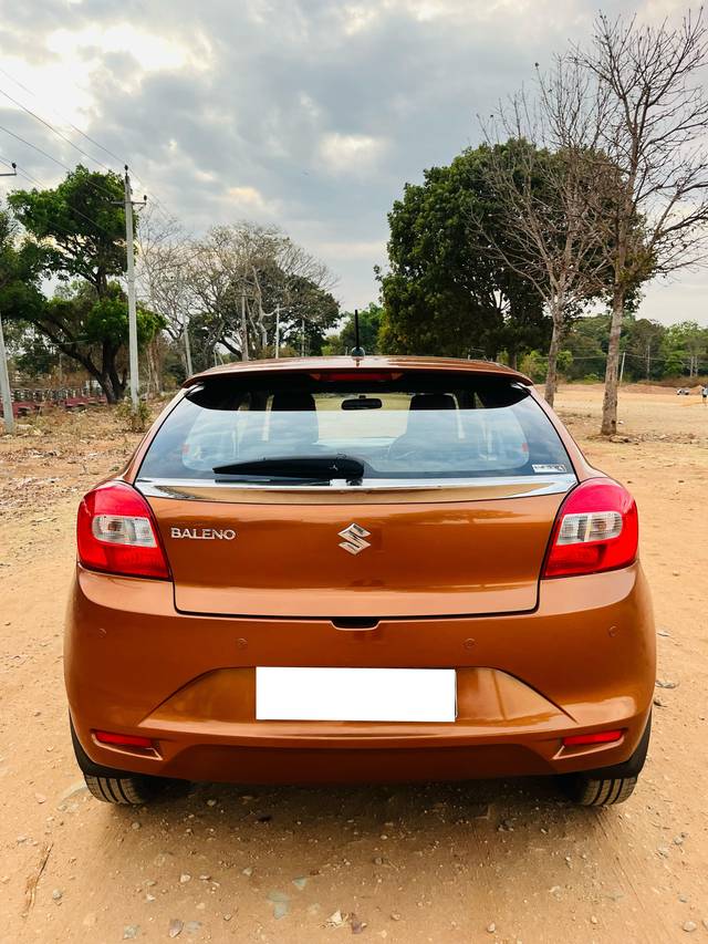 https://images10.gaadi.com/usedcar_image/4549257/original/processed_b15a5c75-dc54-4083-a938-aaed6fcb86ee.jpg?imwidth=6402