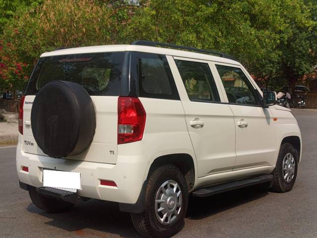 https://images10.gaadi.com/usedcar_image/4549262/original/processed_0281dbffedf2bc1be981e37bab4387cf.jpg?imwidth=6402