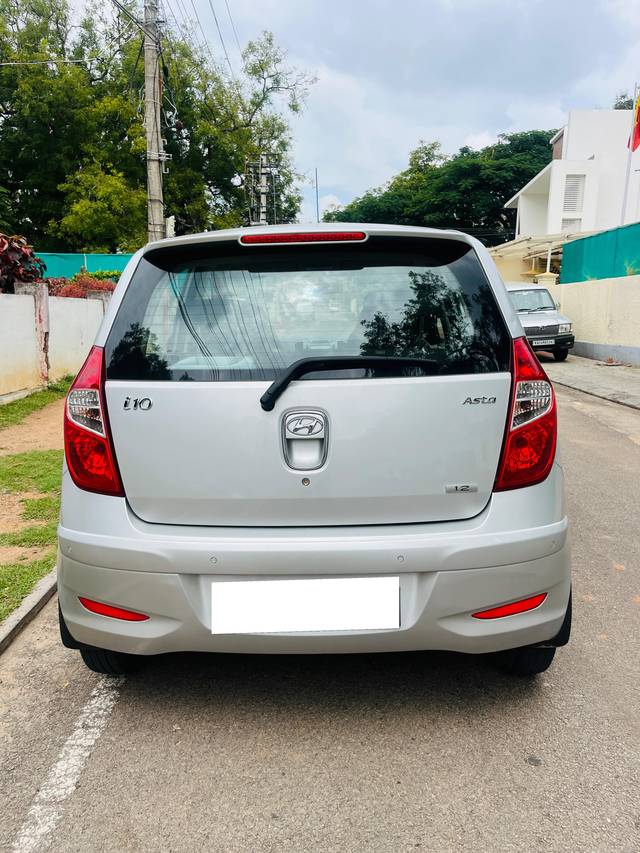 https://images10.gaadi.com/usedcar_image/4549266/original/processed_bab56507-29e8-46ea-bceb-60fa9cc42fef.jpg?imwidth=6402