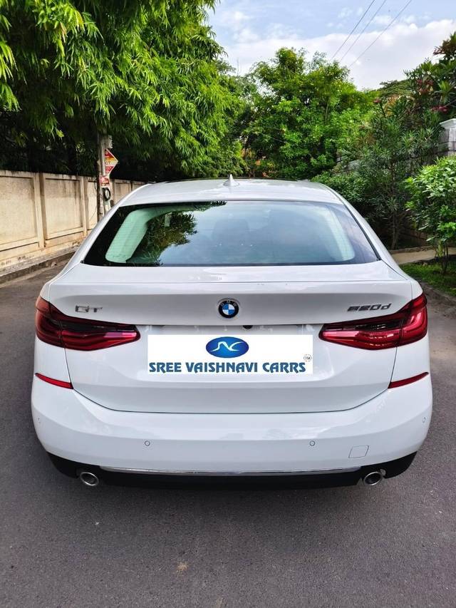 https://images10.gaadi.com/usedcar_image/4549269/original/processed_e51f5a632d2dae0925e46bbec3e5f6b3.jpeg?imwidth=6401