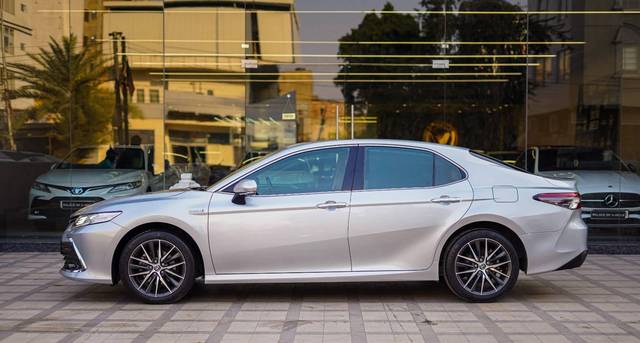 https://images10.gaadi.com/usedcar_image/4549276/original/processed_f0b19b62a59057e166f35ecf530cc0de.jpg?imwidth=6402