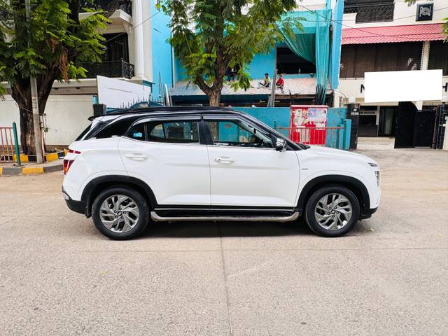 https://images10.gaadi.com/usedcar_image/4549338/original/processed_b5b7628d0633c5a559864cc41e460cea.jpg?imwidth=6401