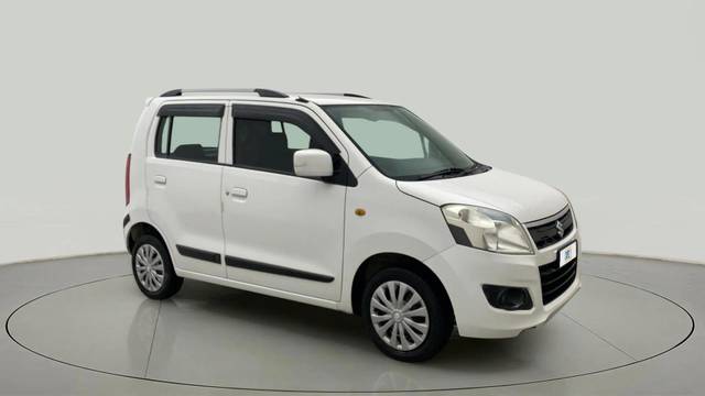 https://images10.gaadi.com/usedcar_image/4549339/original/2367be2a8d956426780f2faf1f37375f.jpg?imwidth=6400