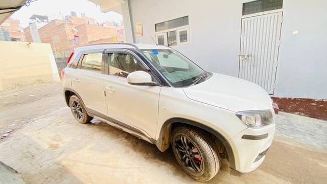 https://images10.gaadi.com/usedcar_image/4549352/original/ea03f5f8287e9cdcbd51cccbef1def38.jpg?imwidth=6400