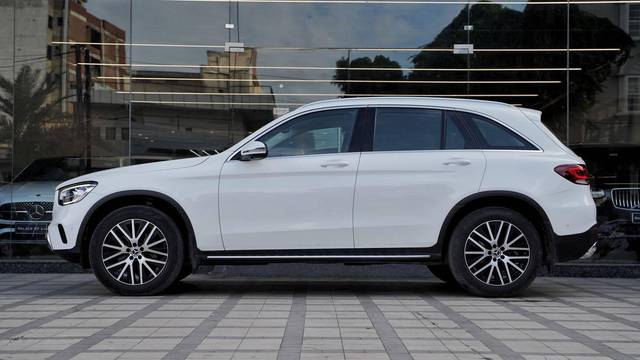 https://images10.gaadi.com/usedcar_image/4549375/original/processed_8ac636c0bc551943a27b1ba8a2dba5ab.jpg?imwidth=6402