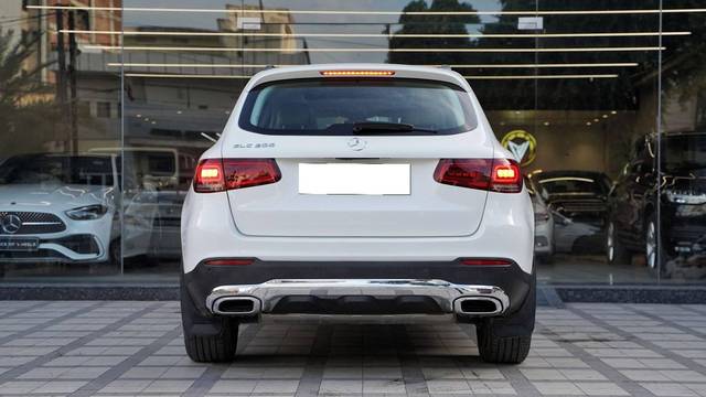 https://images10.gaadi.com/usedcar_image/4549375/original/processed_e27cddd39a9784a5f9c333766640fec1.jpg?imwidth=6401