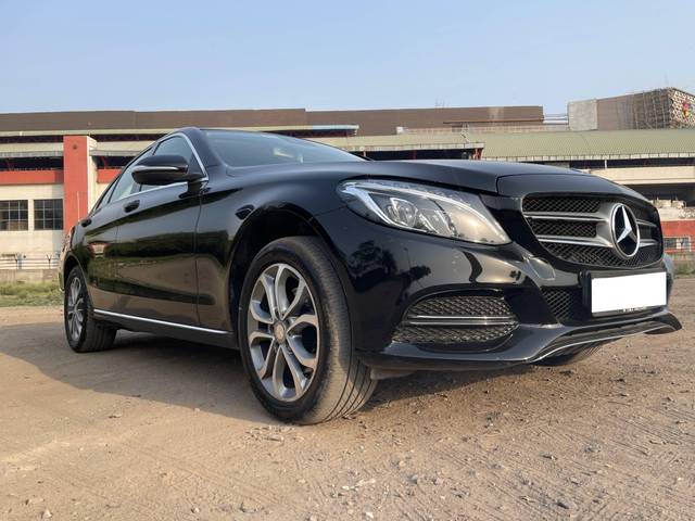 https://images10.gaadi.com/usedcar_image/4549381/original/processed_9b8ca9ad-9ff7-4762-b7f0-11040bfa0bc8.jpg?imwidth=6400