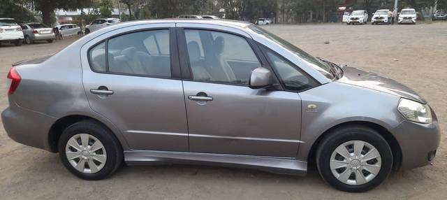 https://images10.gaadi.com/usedcar_image/4549396/original/processed_badacc2d19107f1a406c35562c731a58.jpeg?imwidth=6401